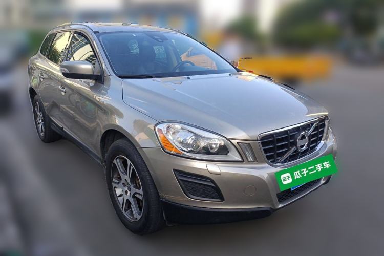 Used Volvo XC60 2013 T5 Comfort Edition Front Right 45 Deg