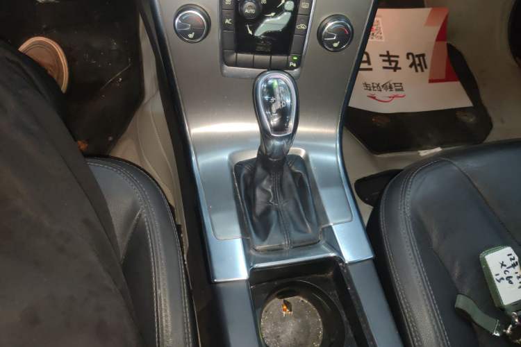 Used Volvo XC60 2013 T5 Zhiya Edition Gear Lever