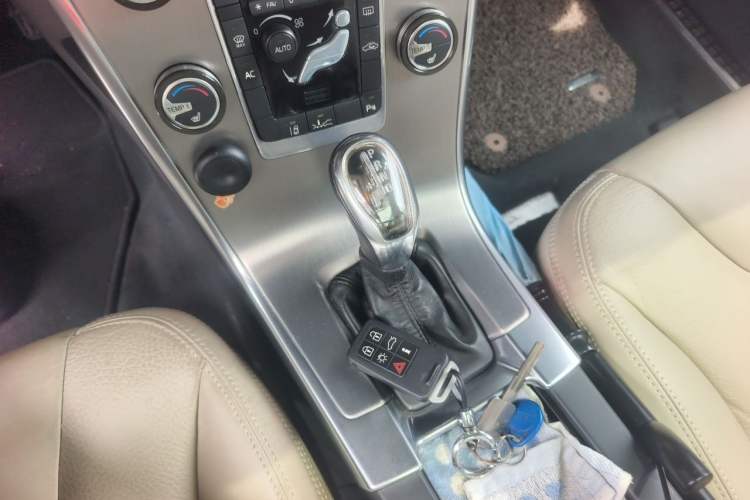 Used Volvo XC60 2013 T5 Zhiya Edition Gear Lever