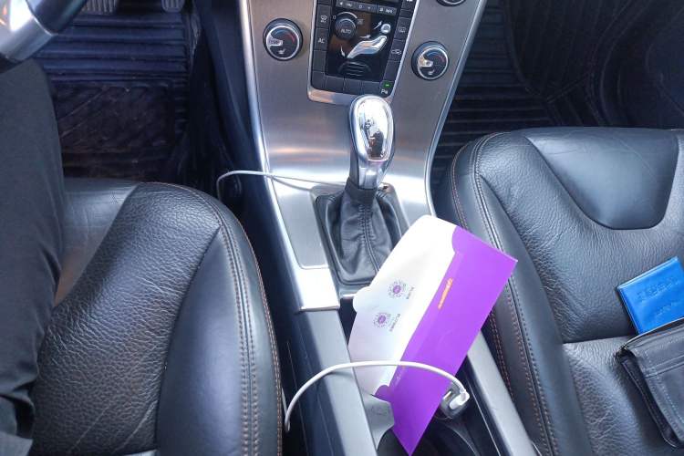 Used Volvo XC60 2013 T5 Comfort Edition Gear Lever