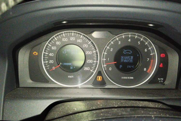 Used Volvo XC60 2013 T6 AWD Comfort Edition Instrument Cluster