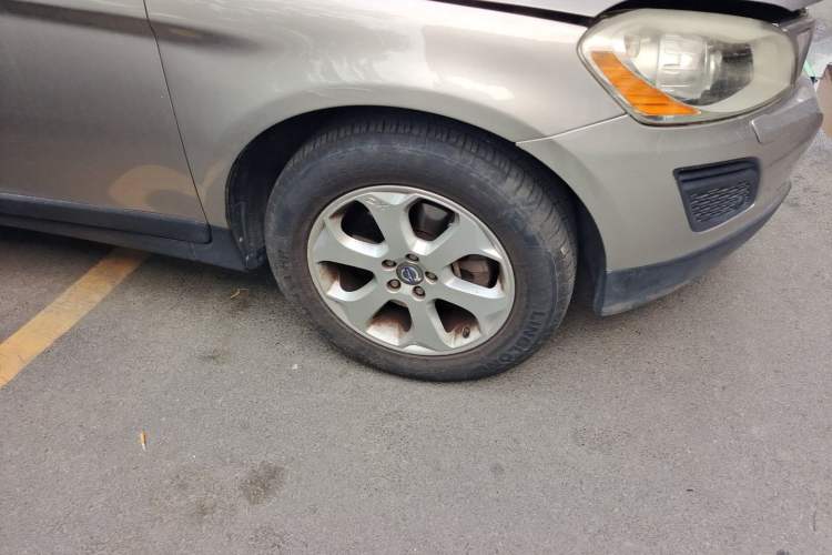 Used Volvo XC60 2013 T5 Zhiya Edition Right Front Wheel Hub