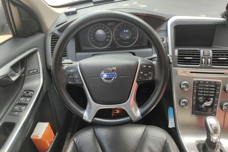 Used Volvo XC60 2013 T6 AWD Comfort Edition Steering Wheel