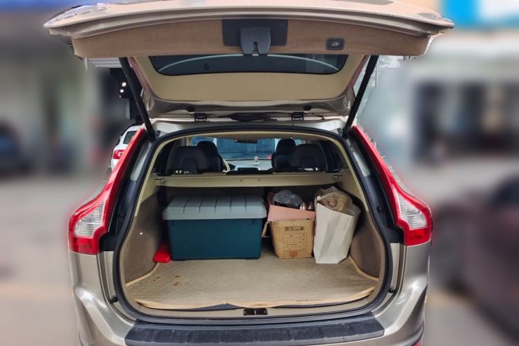 Used Volvo XC60 2013 T5 Zhiya Edition Trunk