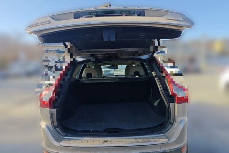 Used Volvo XC60 2013 T6 AWD Comfort Edition Trunk