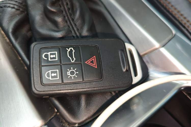 Used Volvo XC60 2013 T5 Comfort Edition Vehicle Key