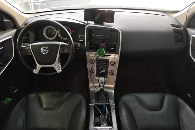 Used Volvo XC60 2013 T5 Zhiya Edition Center Console
