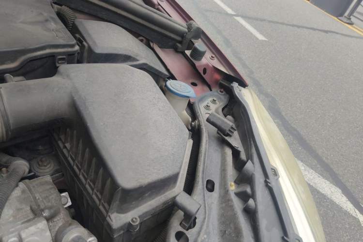 Used Volvo XC60 2013 T6 AWD Comfort Edition Engine Bay Left