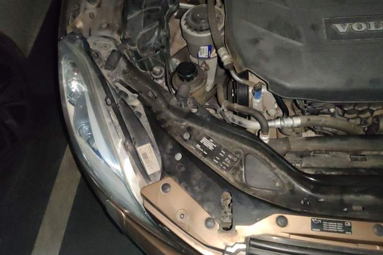 Used Volvo XC60 2013 T5 Zhiya Edition Engine Bay Right