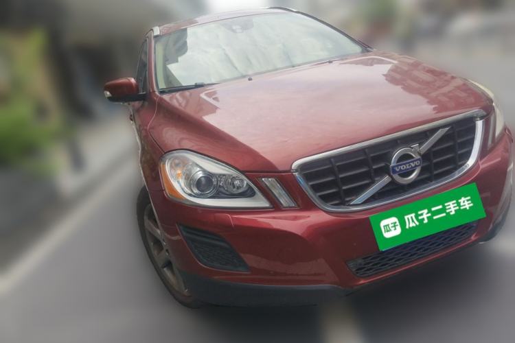 Used Volvo XC60 2013 T6 AWD Comfort Edition Front Right 45 Deg