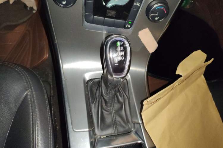 Used Volvo XC60 2013 T5 Zhiya Edition Gear Lever