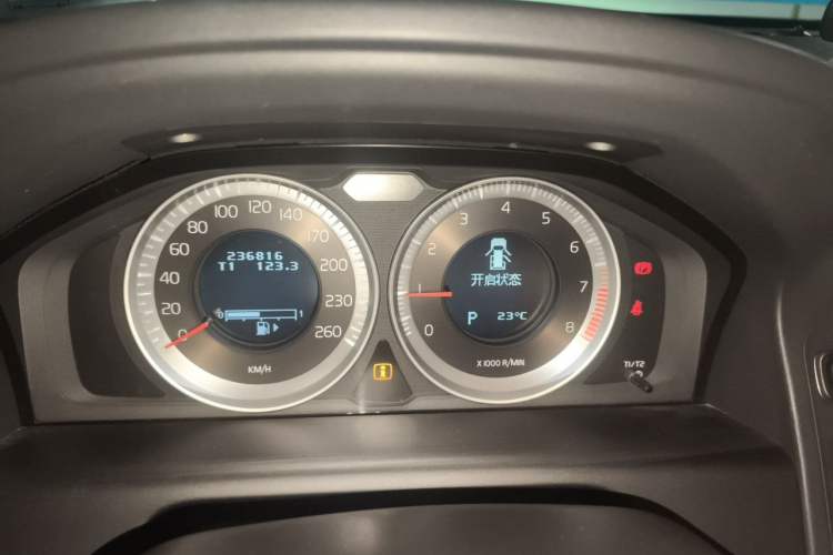 Used Volvo XC60 2013 T5 Zhiya Edition Instrument Cluster