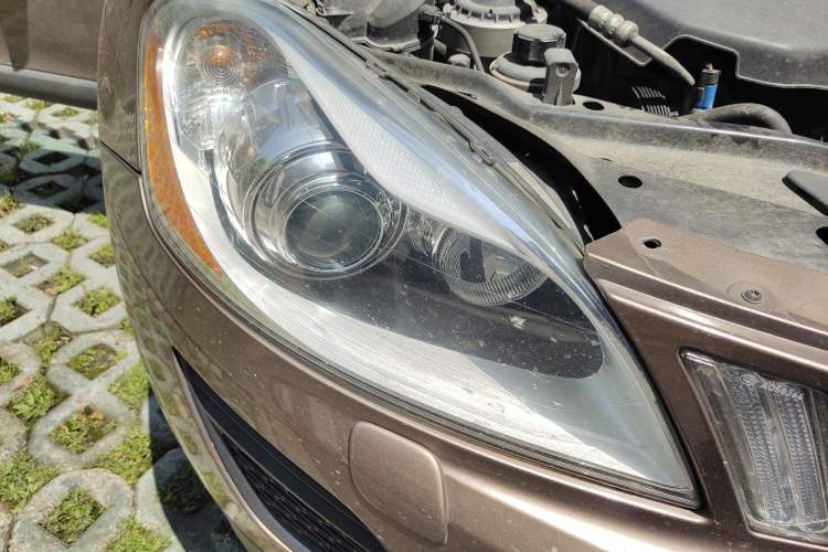Used Volvo XC60 2013 T5 Comfort Edition Right Front Headlight