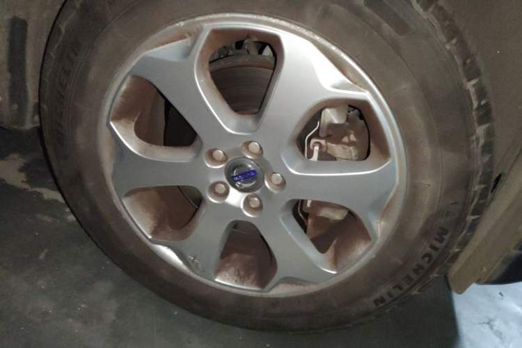 Used Volvo XC60 2013 T5 Zhiya Edition Right Front Wheel Hub