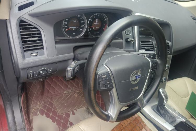 Used Volvo XC60 2013 T6 AWD Comfort Edition Steering Wheel