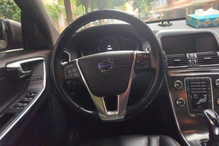 Used Volvo XC60 2013 T5 Comfort Edition Steering Wheel