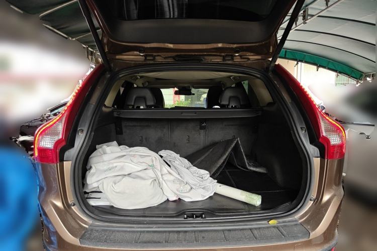 Used Volvo XC60 2013 T5 Zhiya Edition Trunk