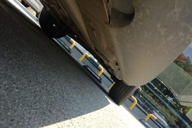 Used Volvo XC60 2013 T5 Comfort Edition Chassis Front Left
