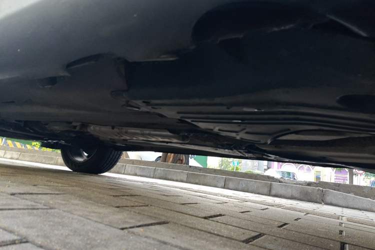 Used Volvo XC60 2013 T6 AWD Comfort Edition Chassis Rear Left