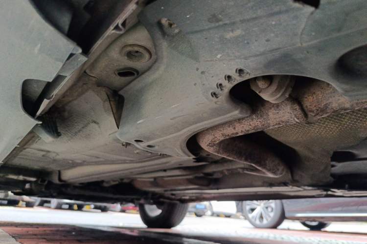 Used Volvo XC60 2013 T5 Comfort Edition Chassis Rear Left