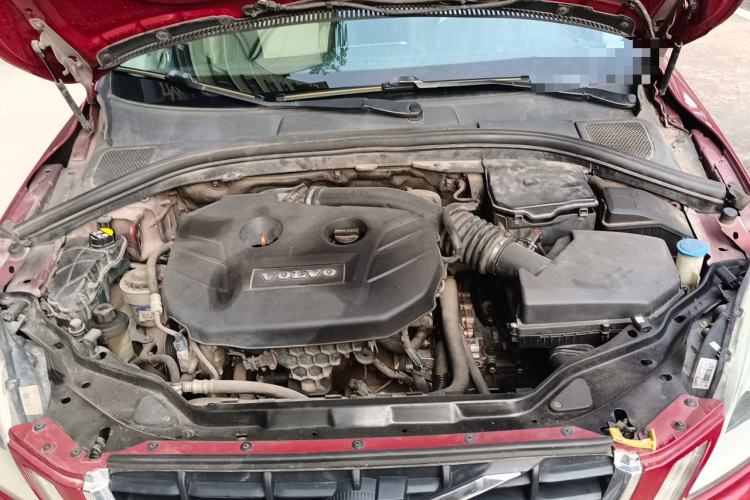 Used Volvo XC60 2013 T5 Comfort Edition Engine Bay