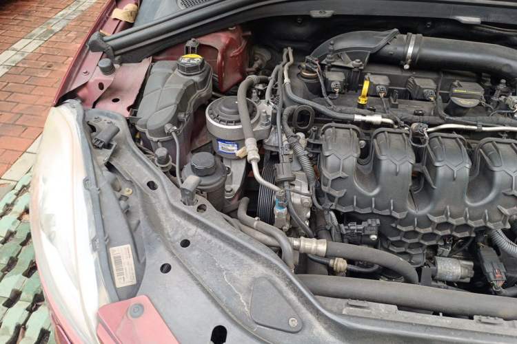 Used Volvo XC60 2013 T5 Comfort Edition Engine Bay Right