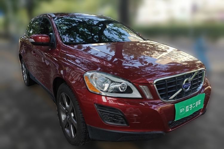 Used Volvo XC60 2013 T6 AWD Comfort Edition Front Right 45 Deg