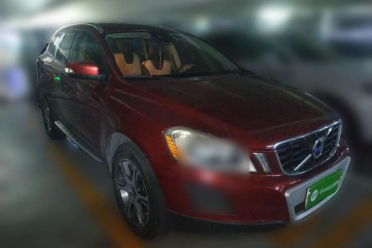 Used Volvo XC60 2013 T5 Comfort Edition Front Right 45 Deg