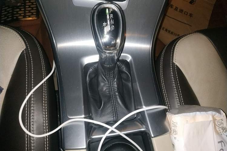 Used Volvo XC60 2013 T5 Comfort Edition Gear Lever