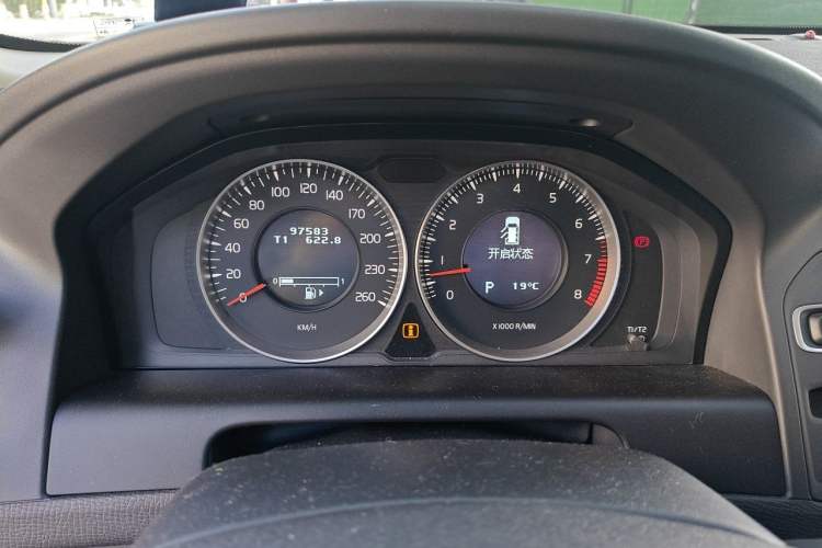 Used Volvo XC60 2013 T6 AWD Comfort Edition Instrument Cluster