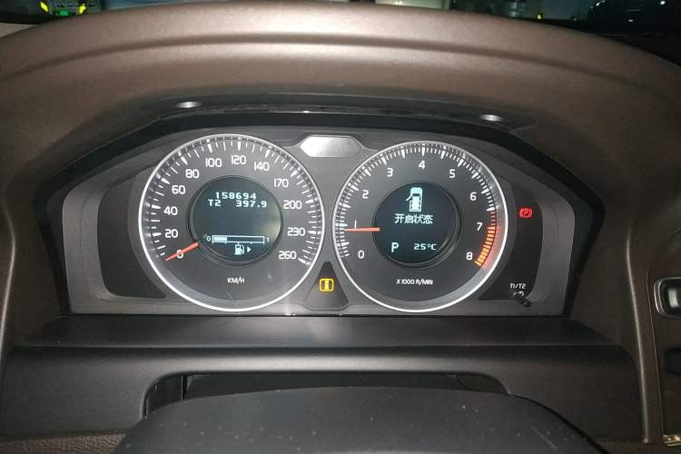 Used Volvo XC60 2013 T5 Comfort Edition Instrument Cluster
