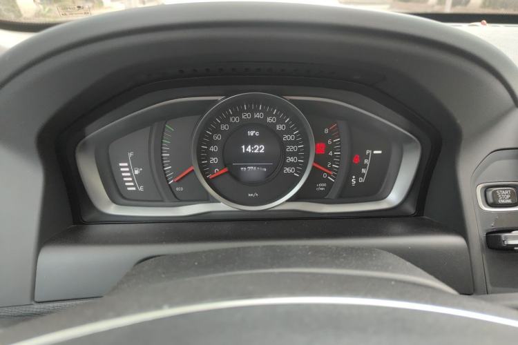 Used Volvo XC60 2013 T5 Comfort Edition Instrument Cluster