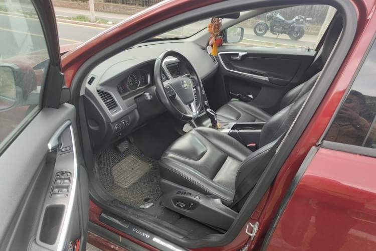 Used Volvo XC60 2013 T5 Comfort Edition Interior 3