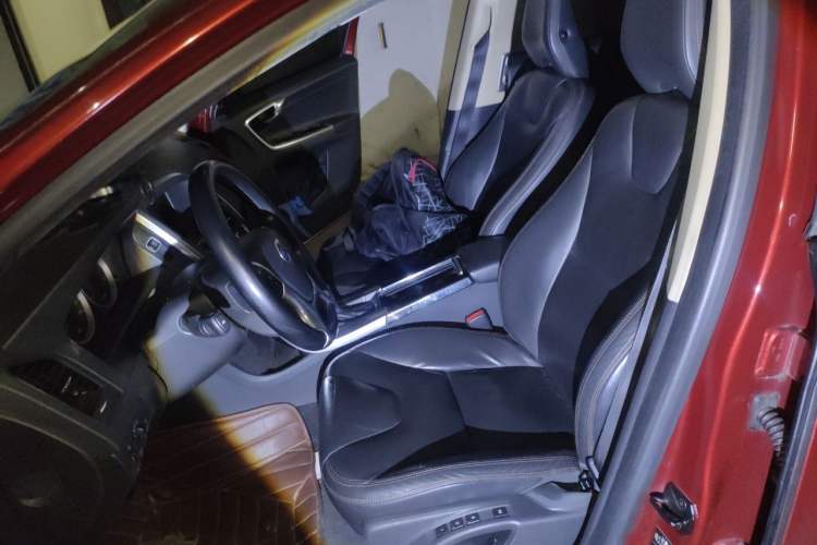 Used Volvo XC60 2013 T6 AWD Comfort Edition Left Front Seat