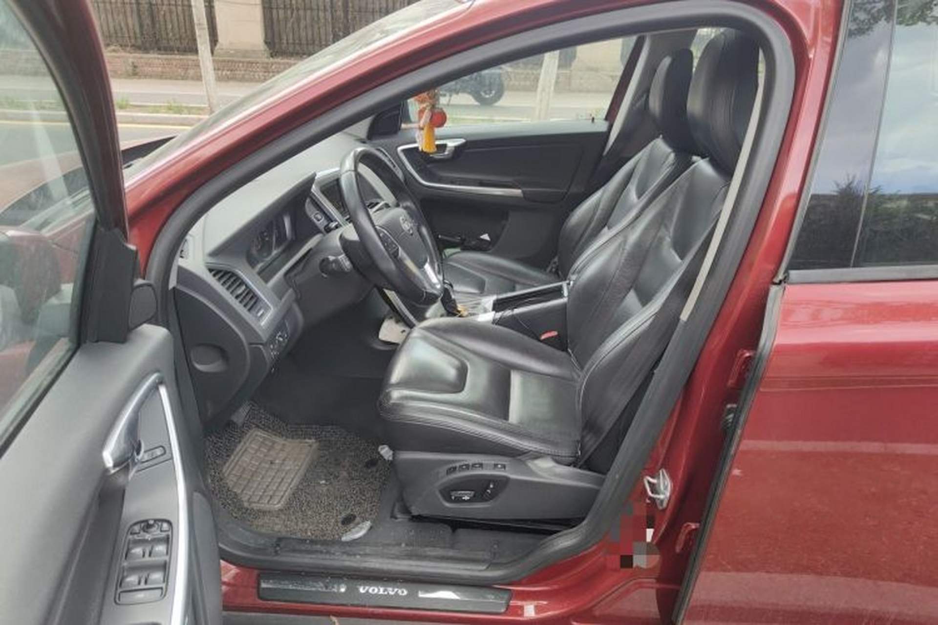 Used Volvo XC60 2013 T5 Comfort Edition Left Front Seat
