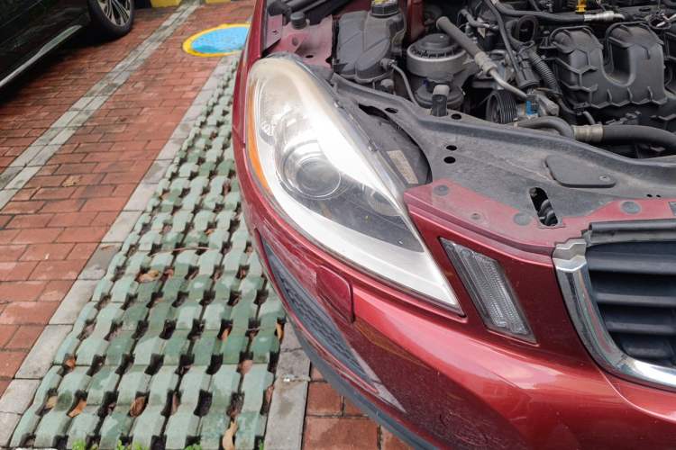 Used Volvo XC60 2013 T5 Comfort Edition Right Front Headlight