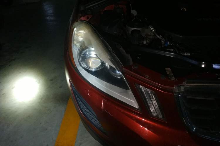 Used Volvo XC60 2013 T5 Comfort Edition Right Front Headlight
