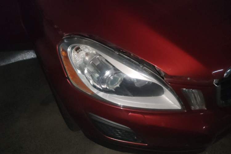 Used Volvo XC60 2013 T6 AWD Comfort Edition Right Front Headlight