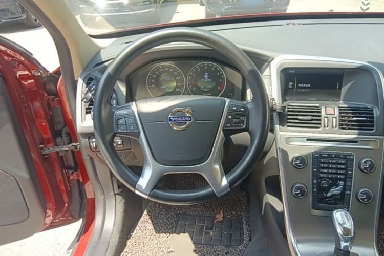 Used Volvo XC60 2013 T5 Comfort Edition Steering Wheel