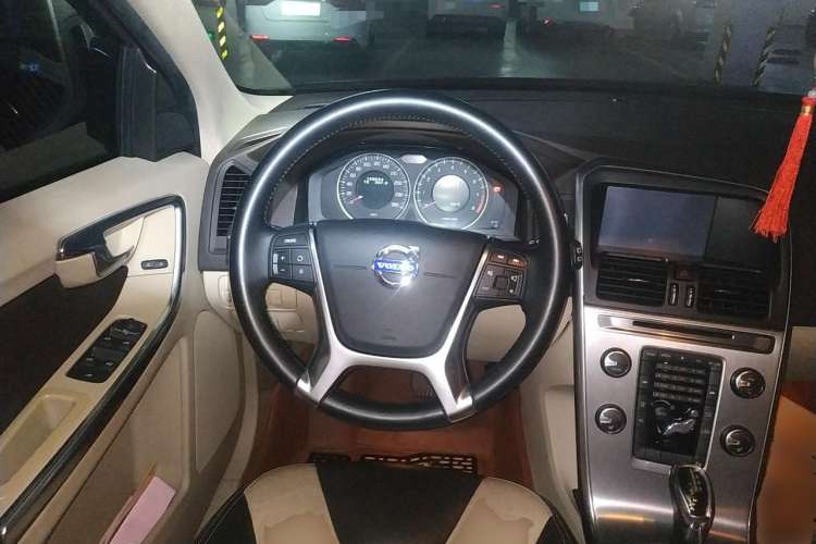 Used Volvo XC60 2013 T5 Comfort Edition Steering Wheel
