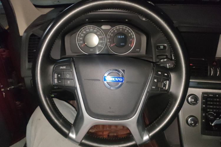 Used Volvo XC60 2013 T6 AWD Comfort Edition Steering Wheel