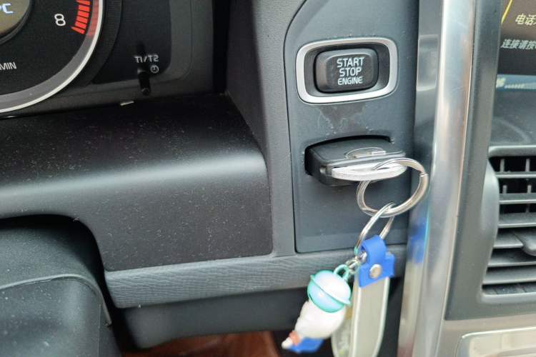 Used Volvo XC60 2013 T5 Comfort Edition Vehicle Key