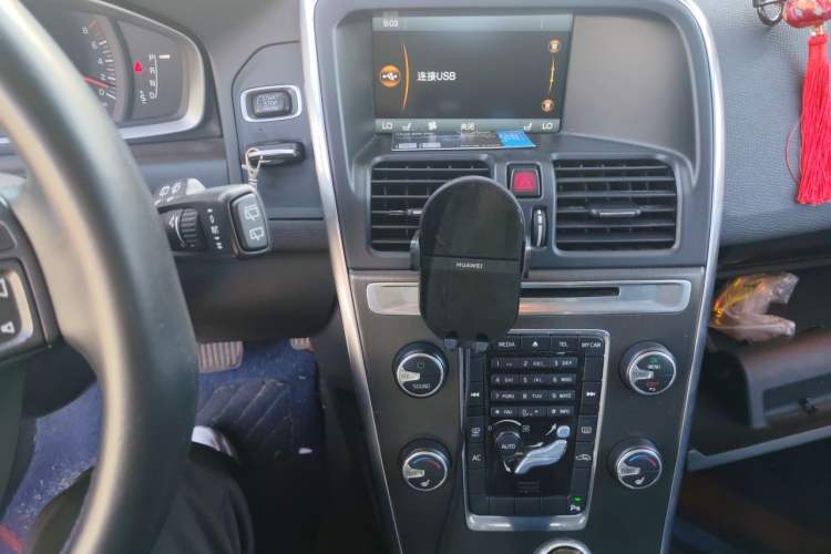 Used Volvo XC60 2013 T5 Zhiya Edition Audio And AC Panel