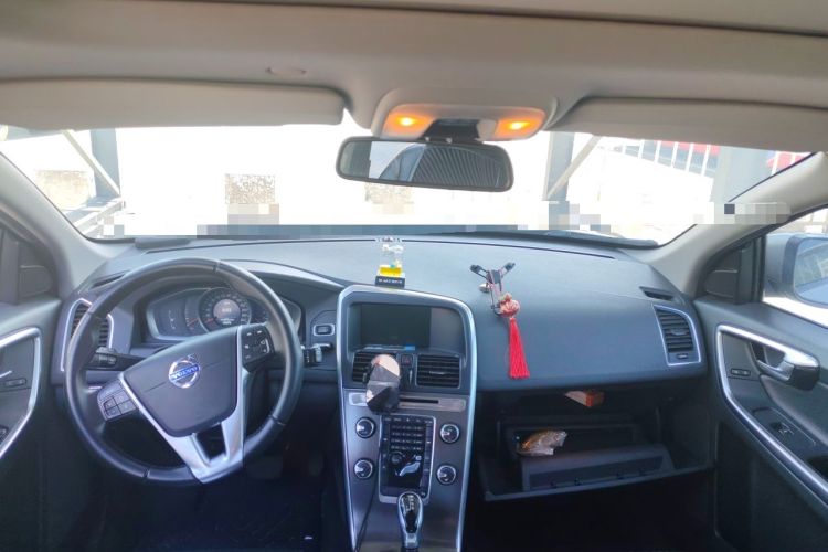 Used Volvo XC60 2013 T5 Zhiya Edition Center Console