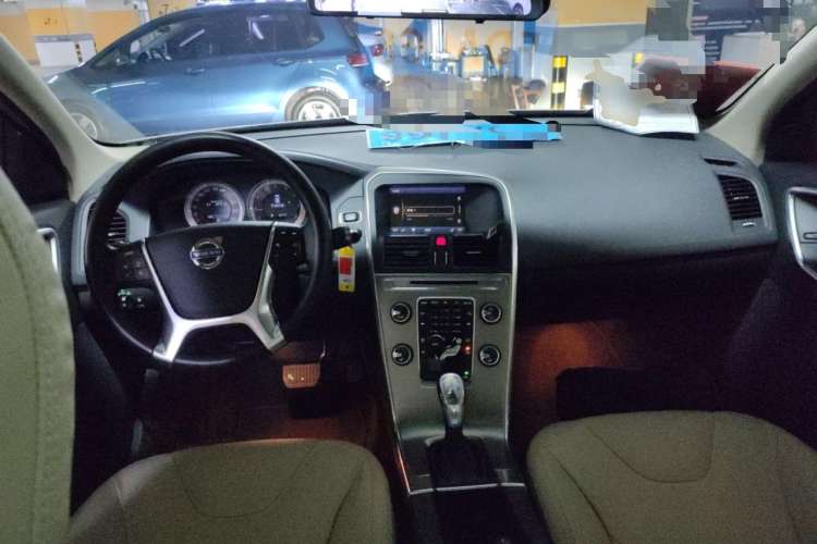 Used Volvo XC60 2013 T5 Zhiya Edition Center Console