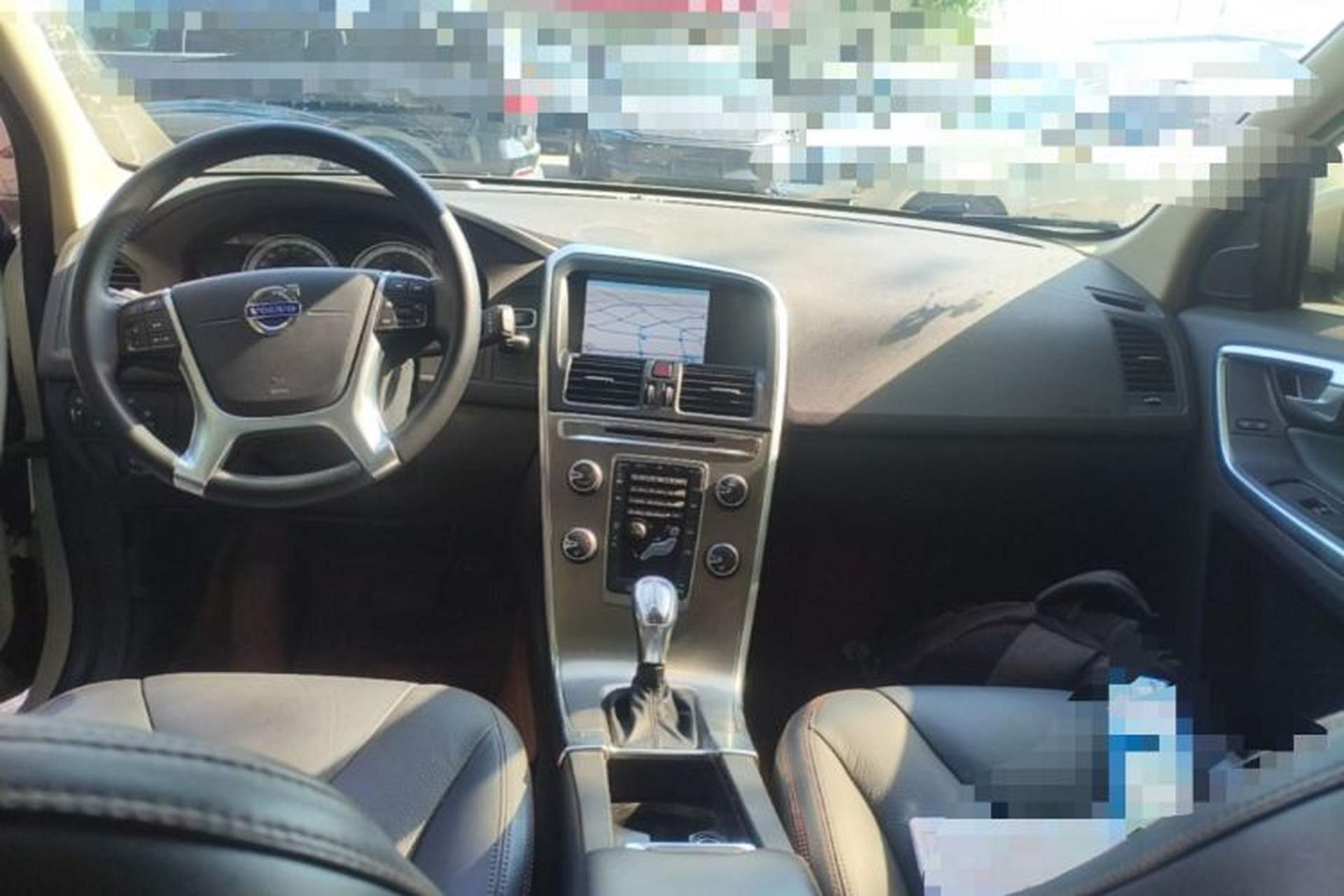 Used Volvo XC60 2013 T5 Comfort Edition Center Console