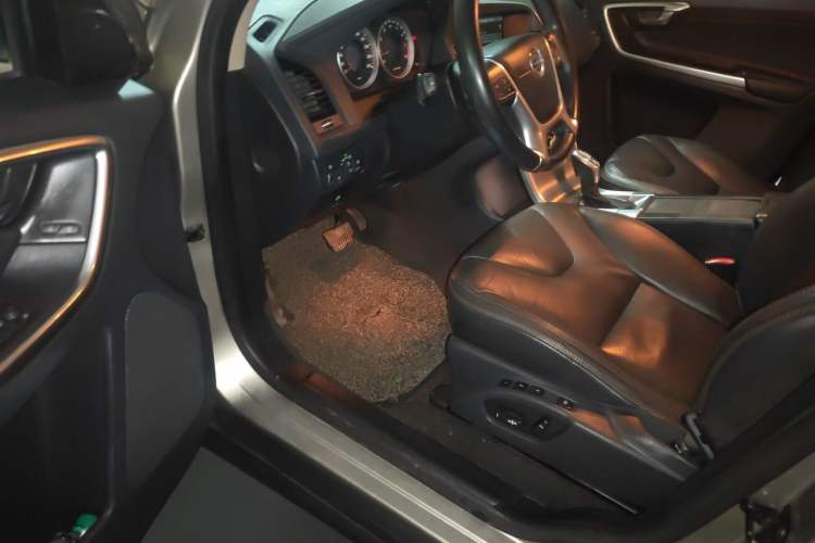 Used Volvo XC60 2013 T5 Comfort Edition Driver Seat