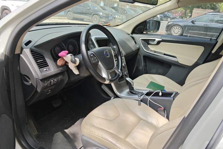 Used Volvo XC60 2013 T6 AWD Comfort Edition Driver Seat
