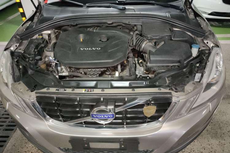 Used Volvo XC60 2013 T5 Zhiya Edition Engine Bay