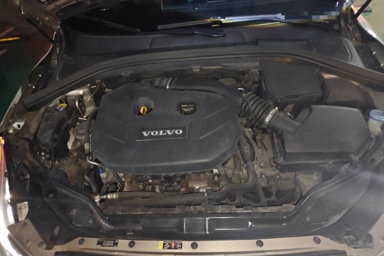Used Volvo XC60 2013 T5 Zhiya Edition Engine Bay
